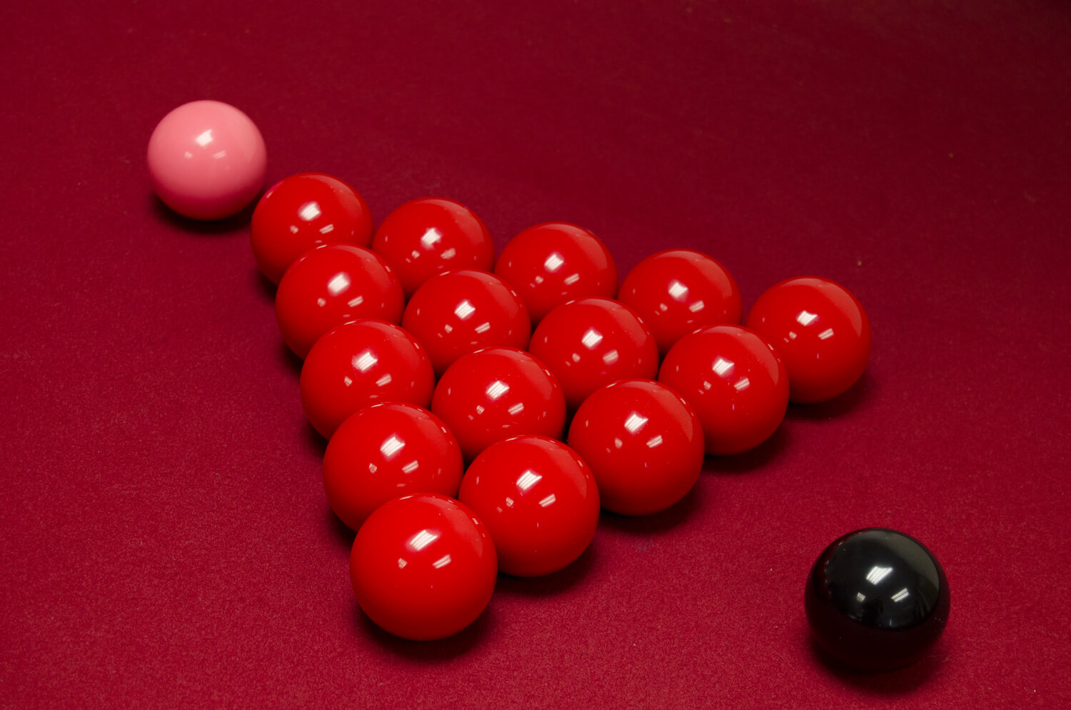 Pool balls set