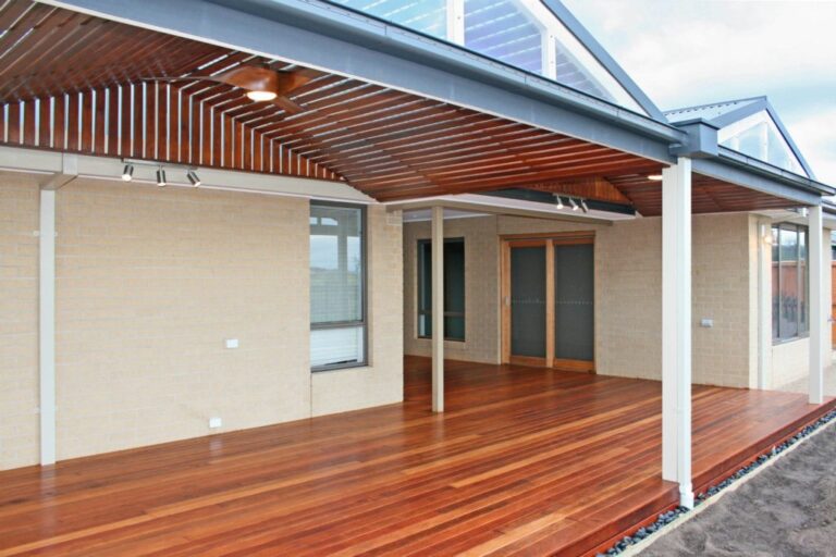 Deck Builder in Melbourne